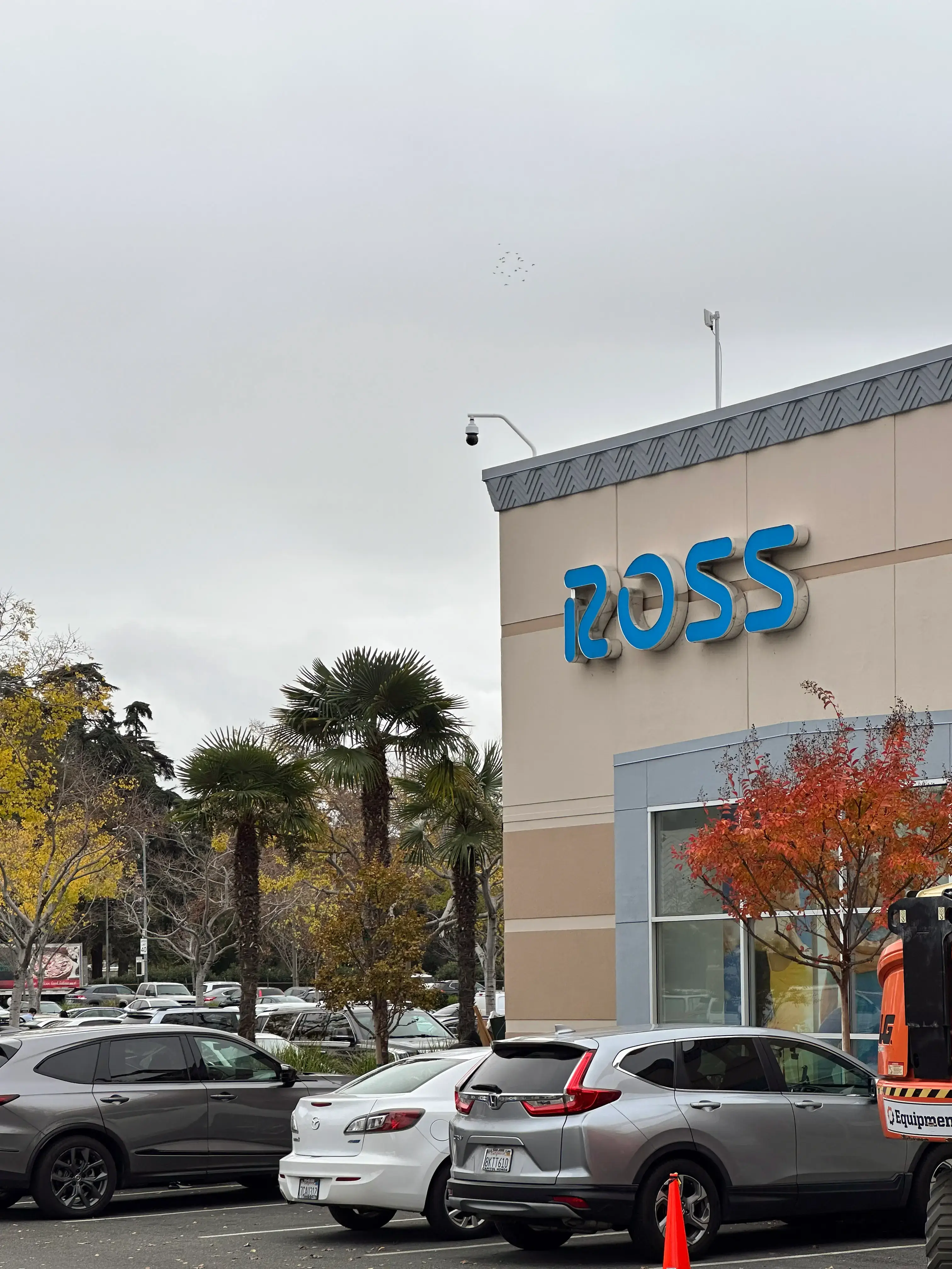 Peninsula shopping center surveillance and LPR camera installation by Proava Tech - AXIS IP cameras, multi-building network photo 7
